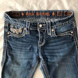 Rock Revival 25 waist NANCY fits low on waist straight leg